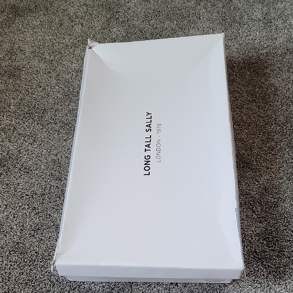 New In Box Riding-style Boots - Picture 2 of 8